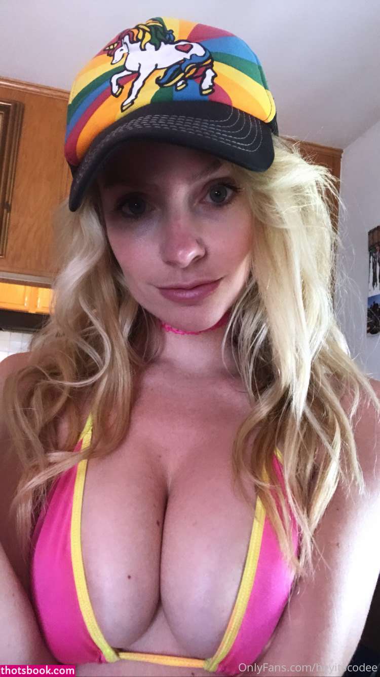 Heyitscodee Photo #136