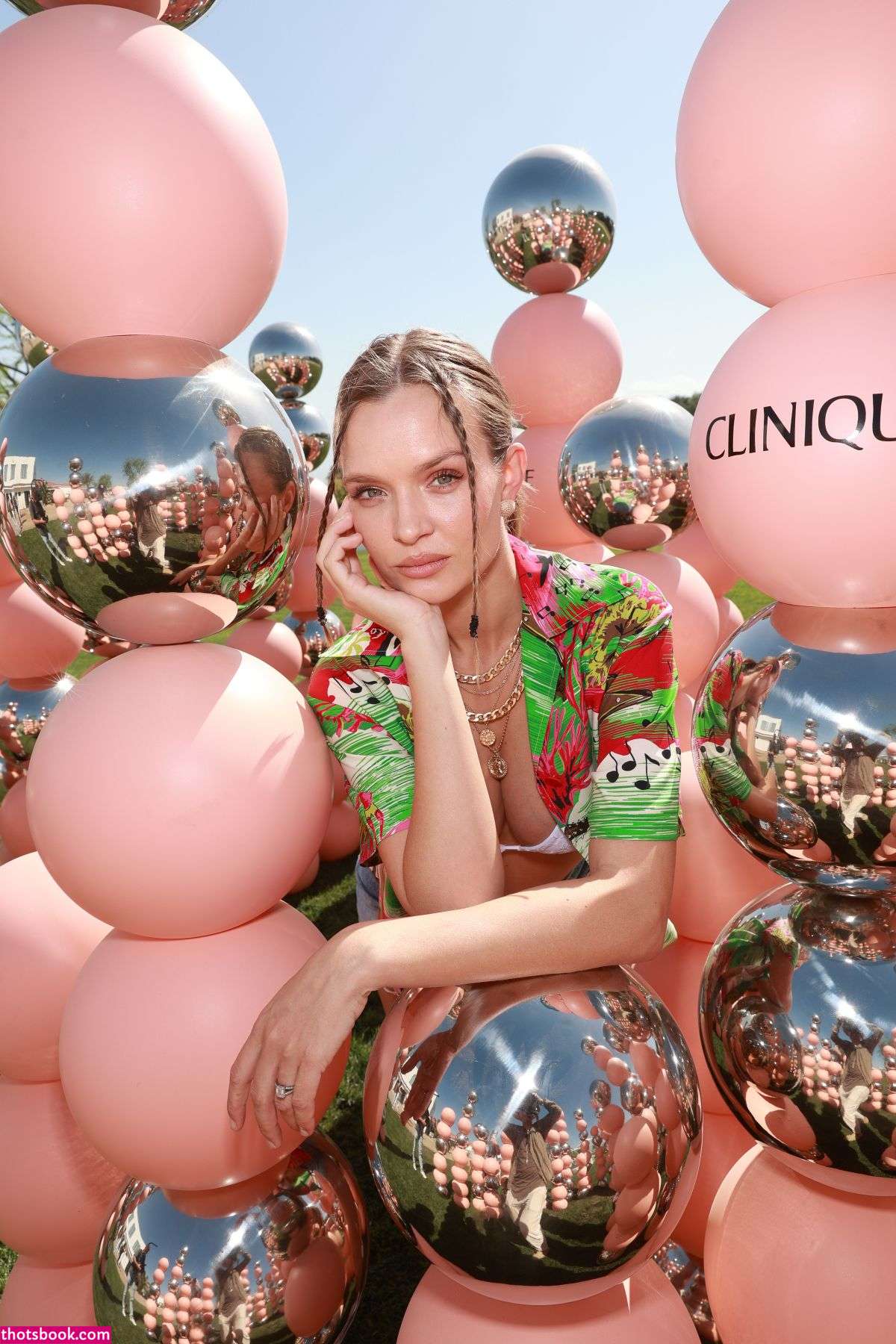 Josephine Skriver Photo #340