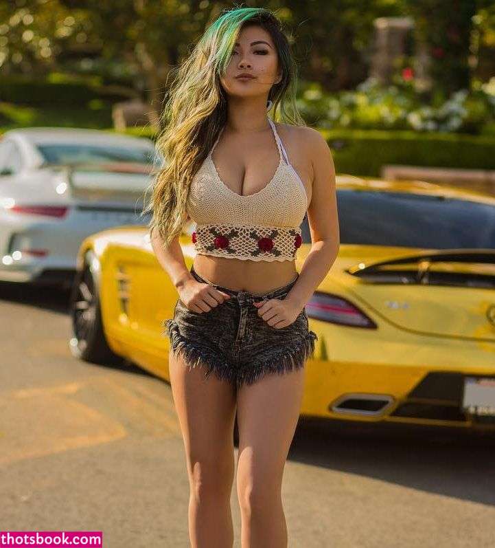 Vicki Li Photo #90
