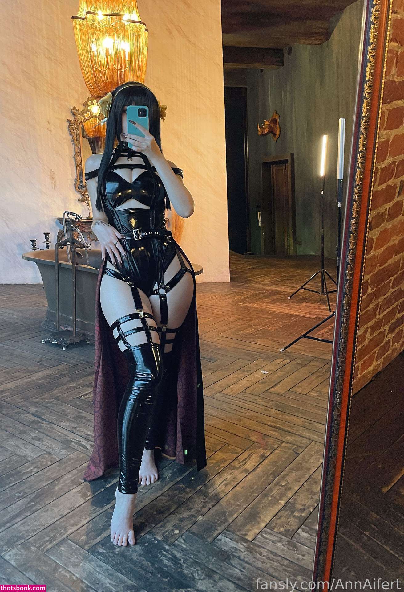 Anna Aifert Photo #7