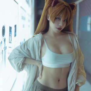 Ain Nguyen Photo #195