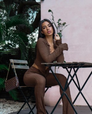 Jessika Kolosovas Post #8