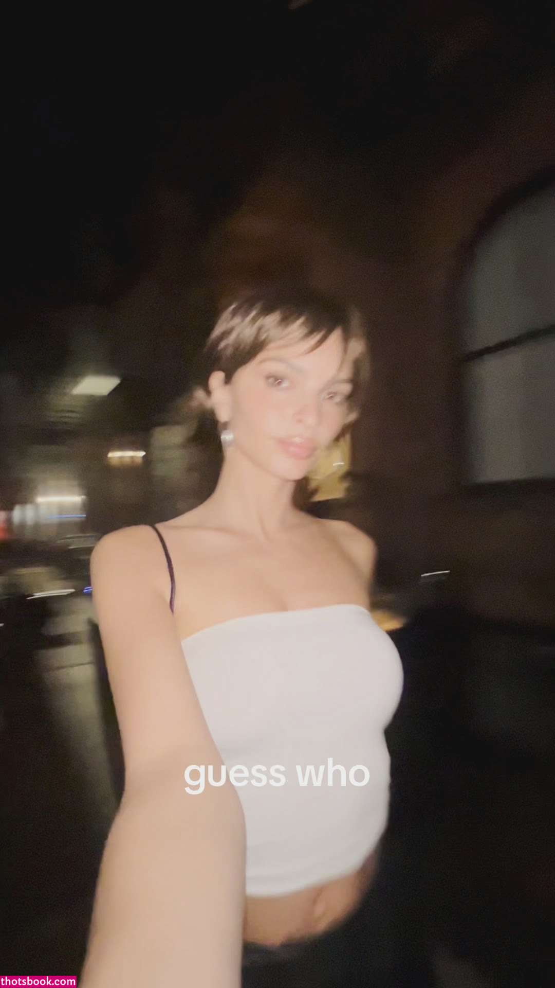 Emily Ratajkowski Photo #259