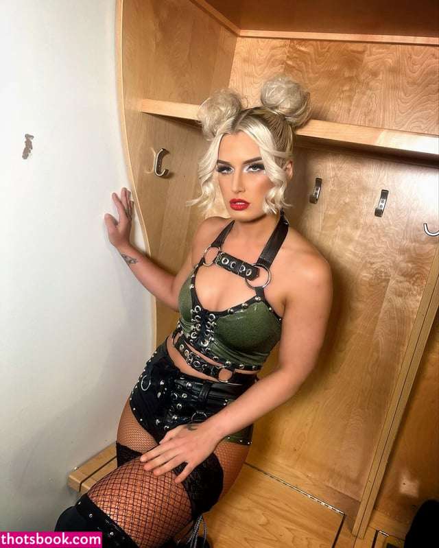 Toni Storm Photo #23