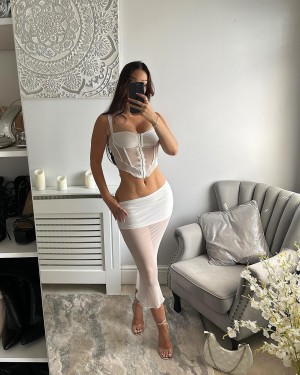 Elizabeth Georgina Photo #88