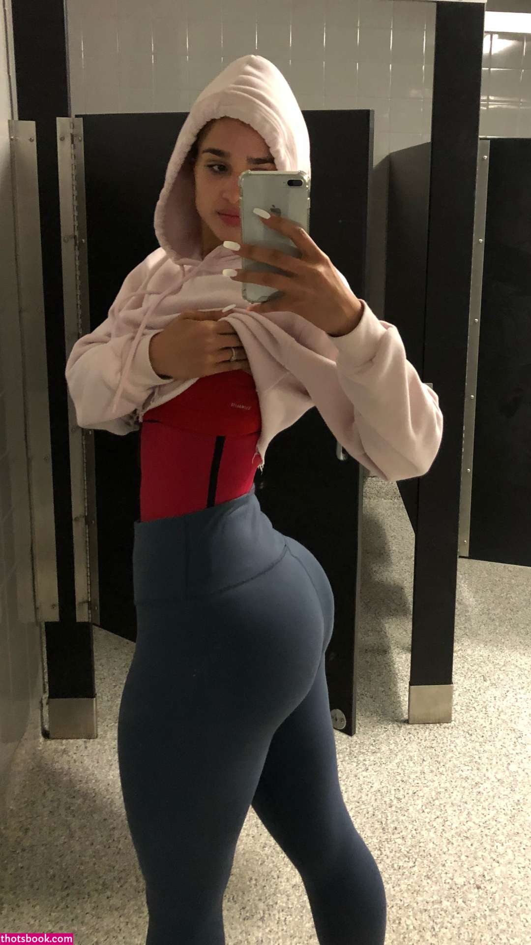 Janae Girard Photo #6