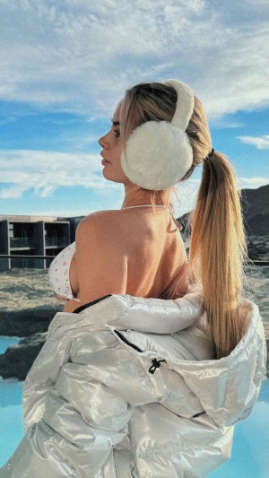 Emily Elizabeth Photo #62