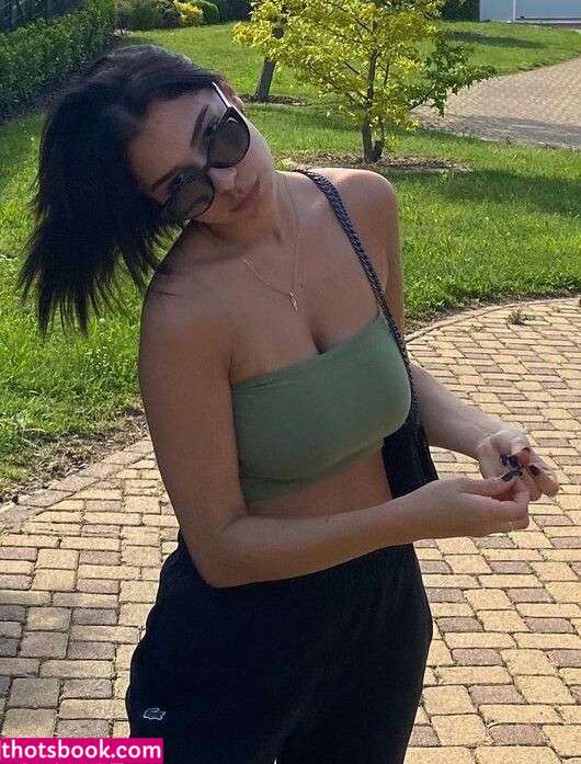 Emmy Tifrit Photo #20