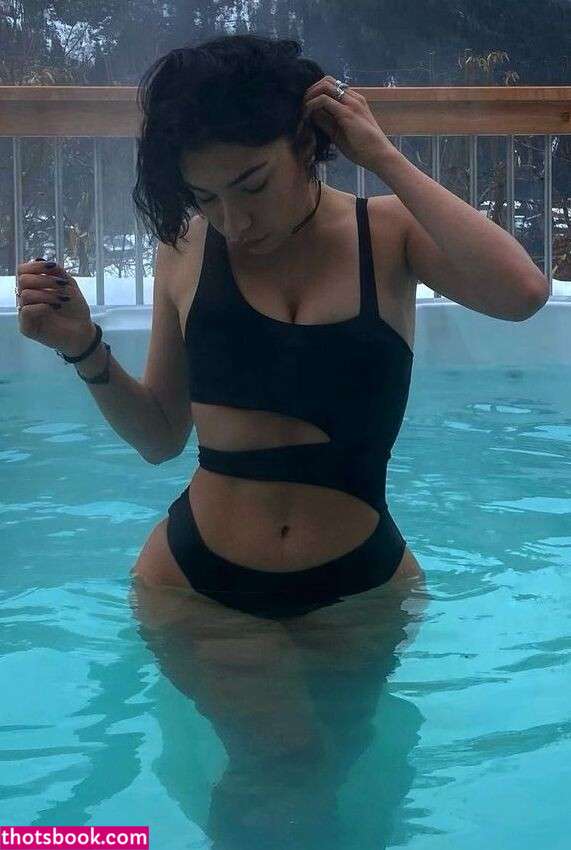 Emmy Tifrit Photo #49