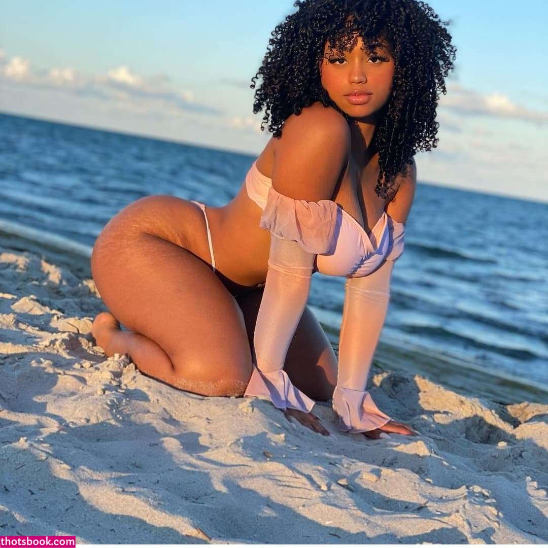 Kathryn Celestre Photo #12