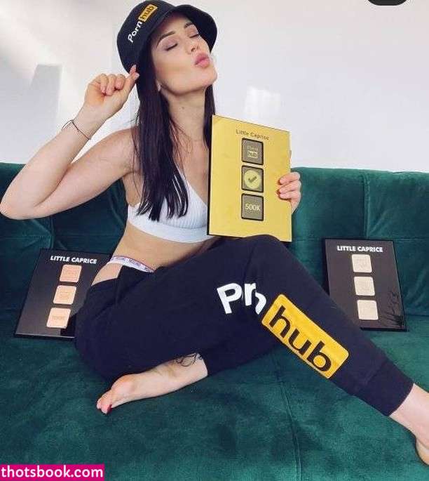 Little Caprice Photo #24