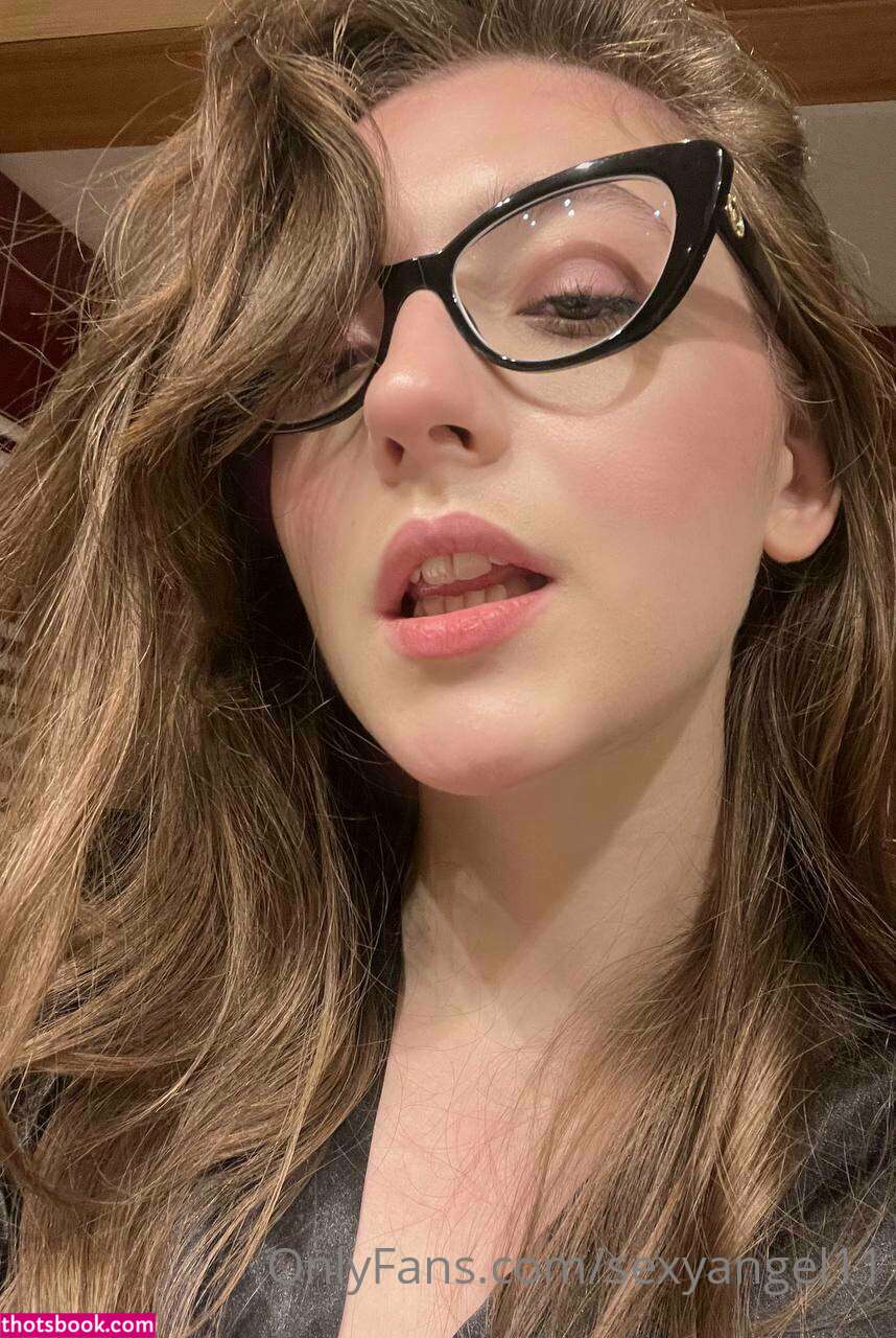 Sexyangel11 Photo #1