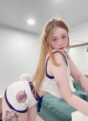 Diovana Konigsreuter Photo #194