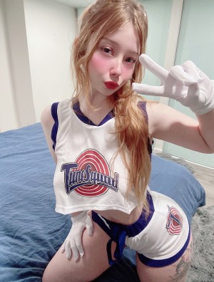 Diovana Konigsreuter Photo #201