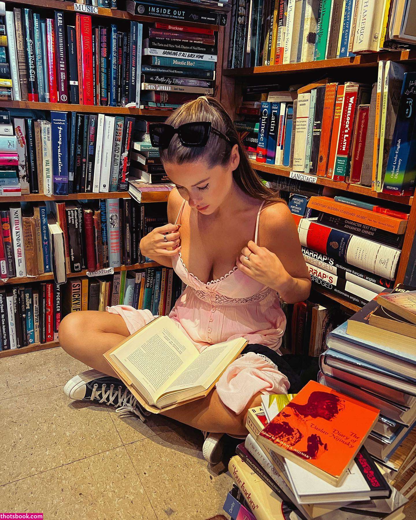 Lacey Montgomery Photo #68