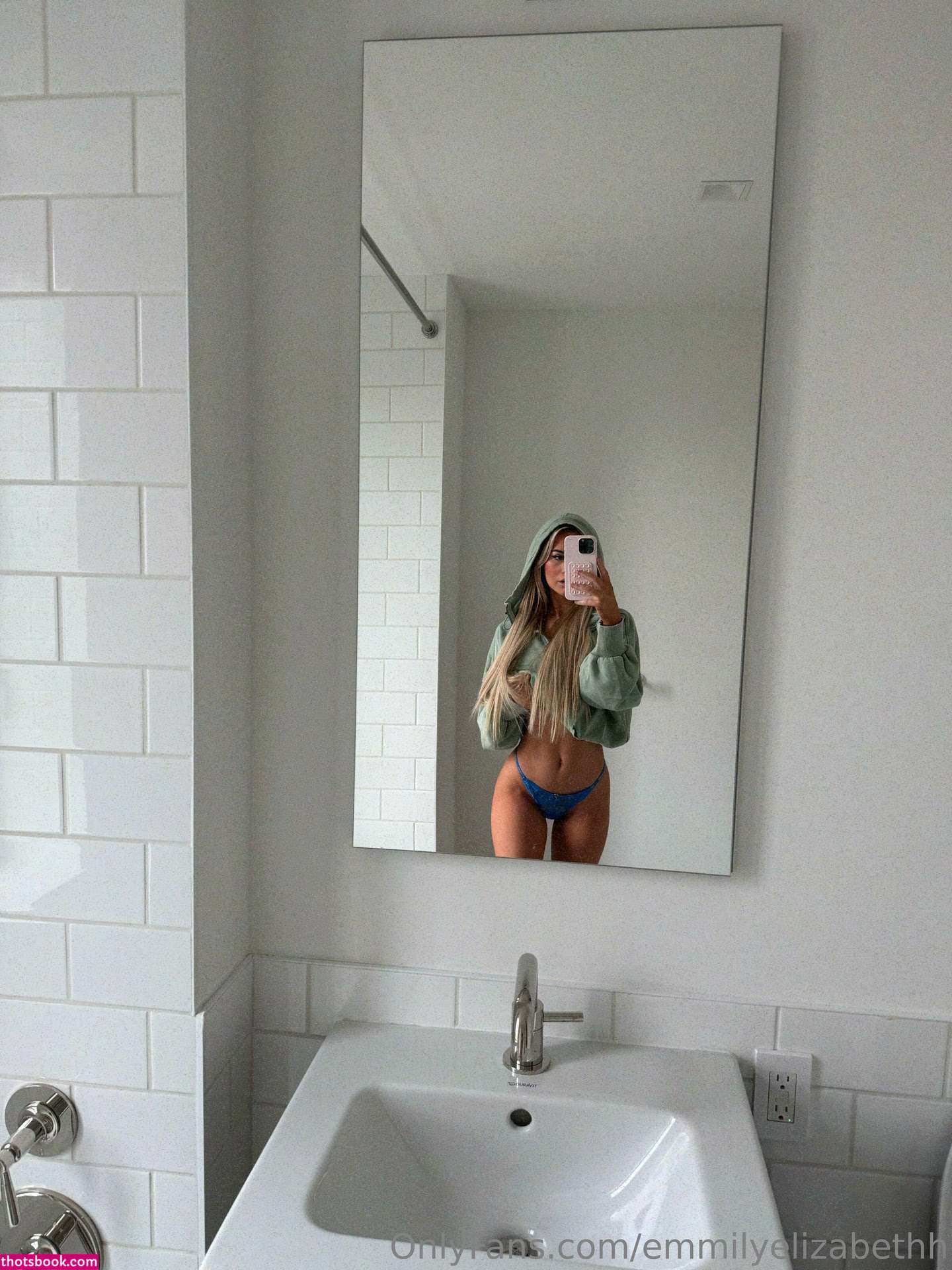 Emily Elizabeth Photo #103