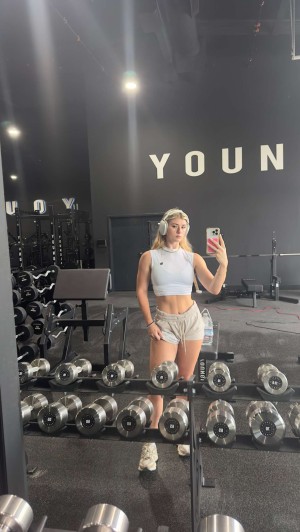 Faith Ordway Photo #36