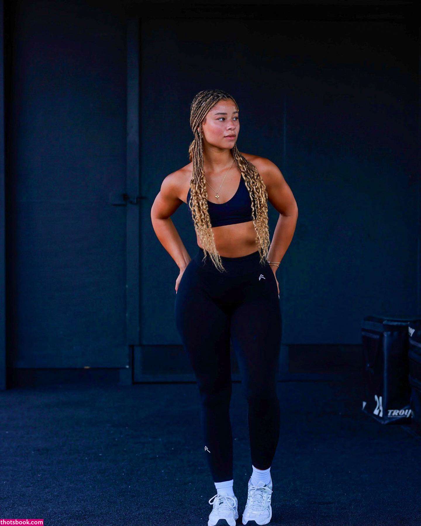 The Learmann Twins Photo #41