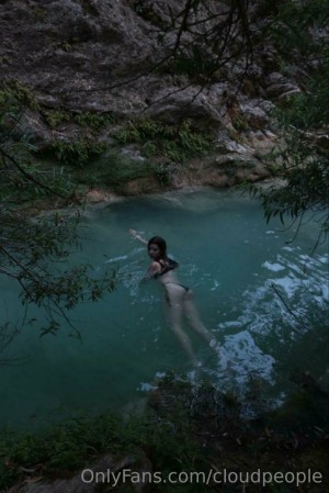 Sarah Mcdaniel Photo #30