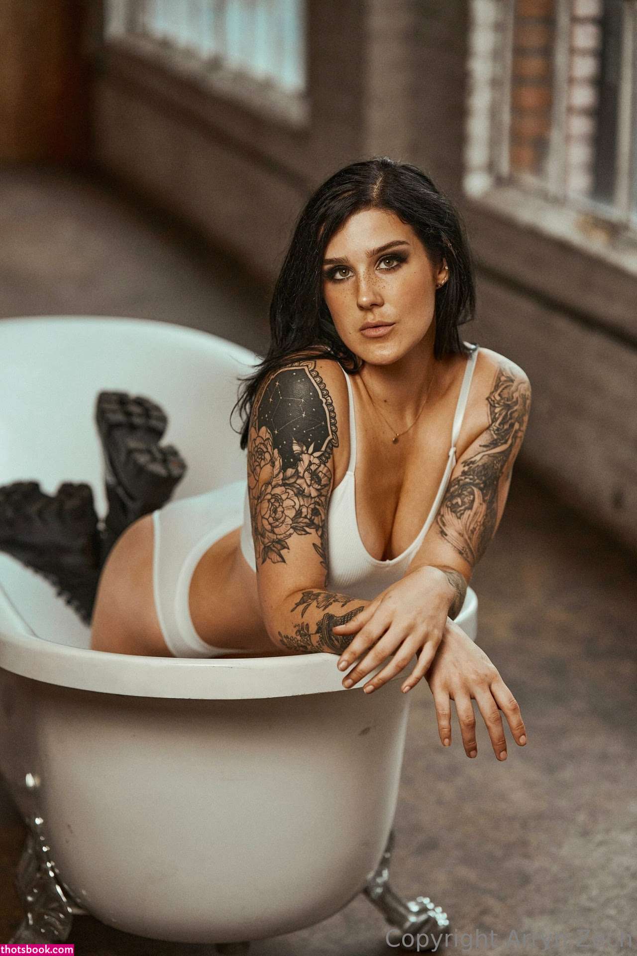 Arryn Zech Photo #177