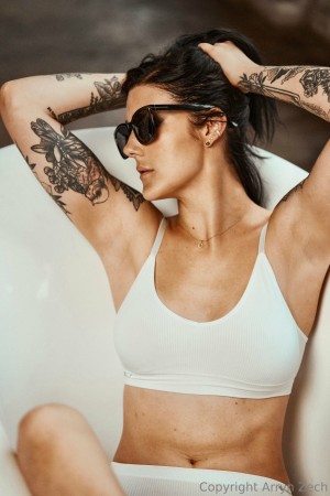 Arryn Zech Photo #194