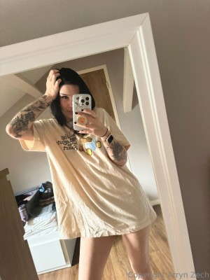 Arryn Zech Photo #242