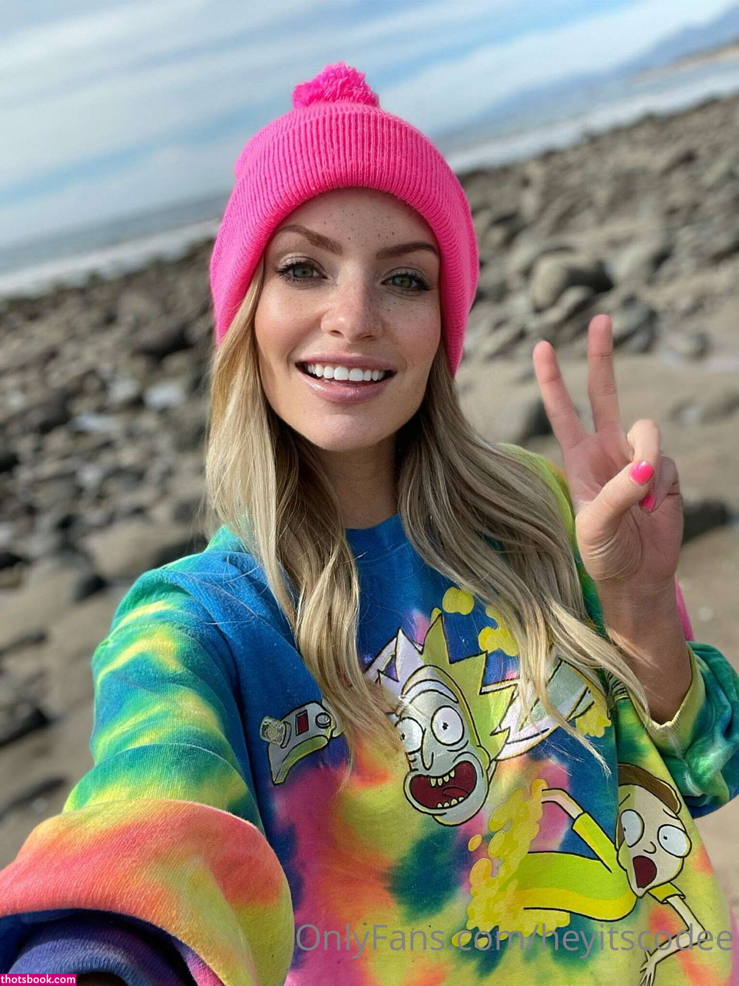 Heyitscodee Photo #44