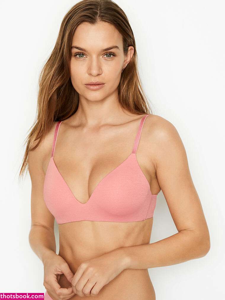 Josephine Skriver Photo #35