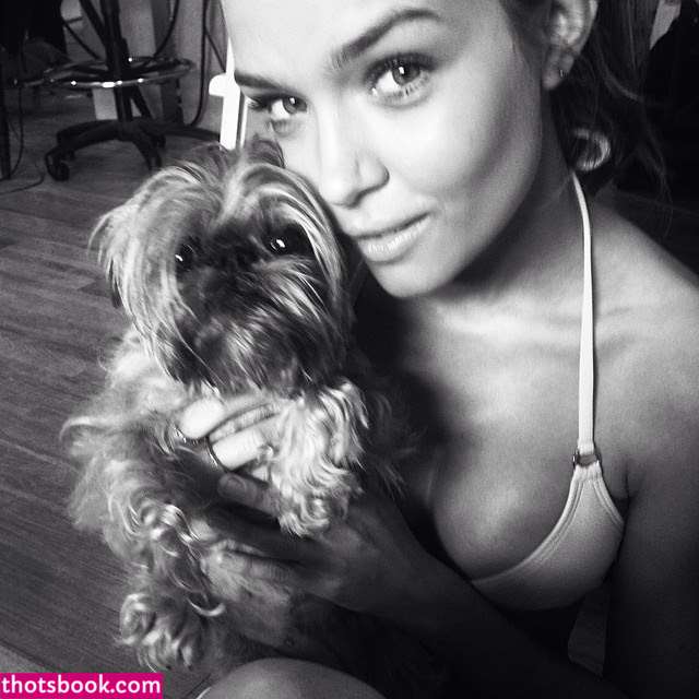 Josephine Skriver Photo #88