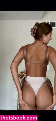 Justine Ouellet Photo #97