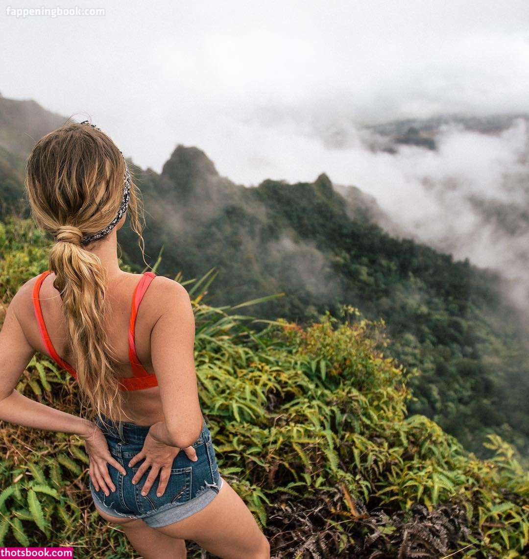 Saraunderwood Photo #242