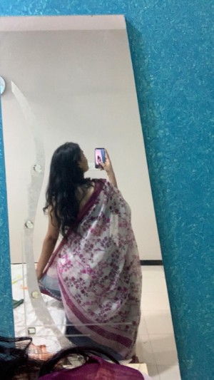 Desi Aurora Photo #5