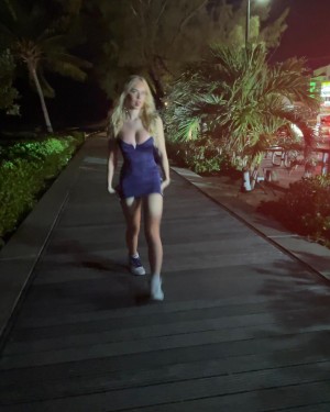 Gabriella Davies Photo #9