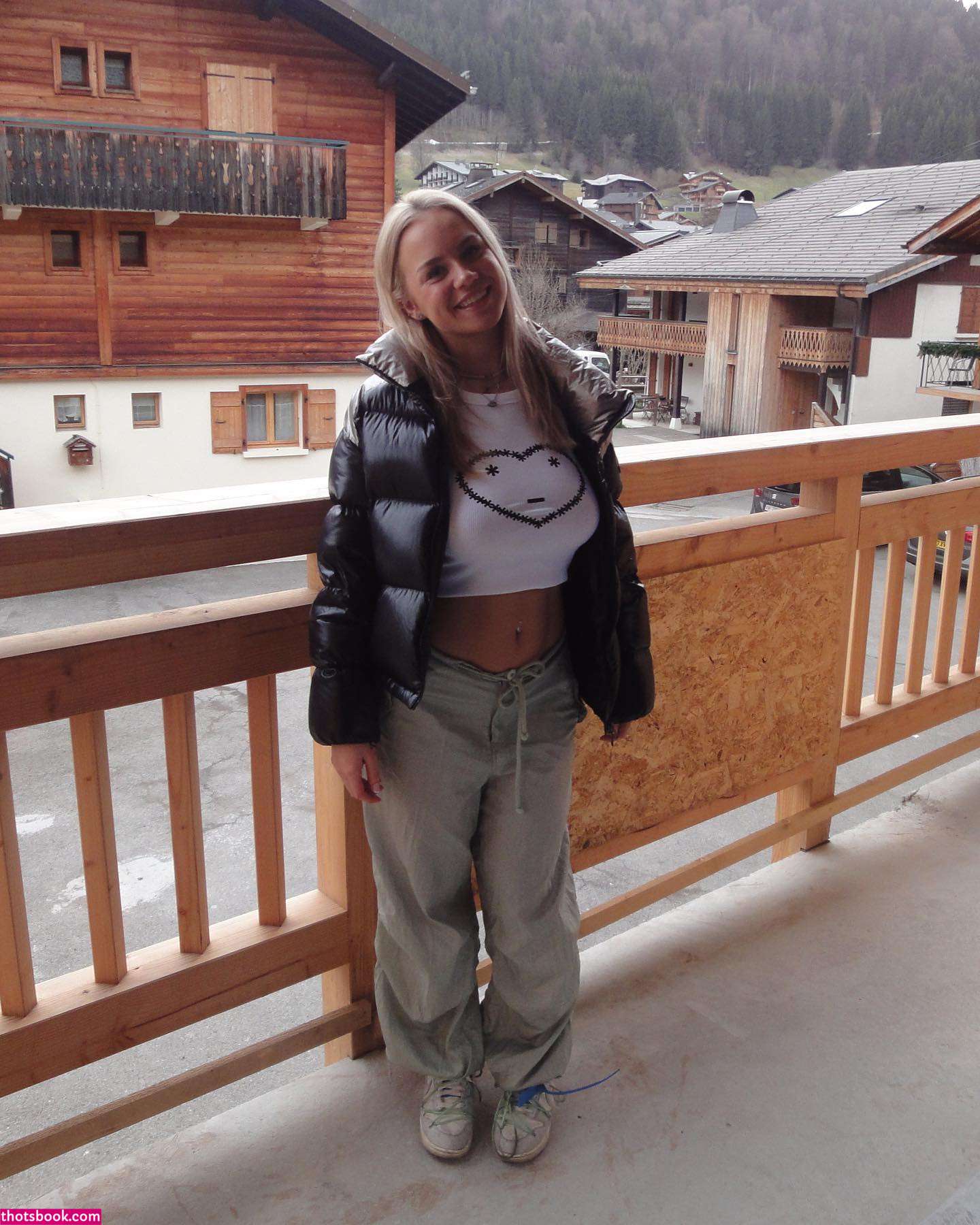 Gabriella Davies Photo #50