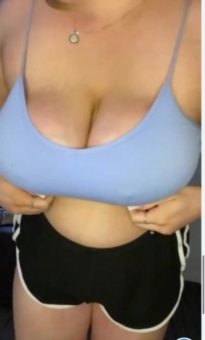 hollyevansx Photo #3