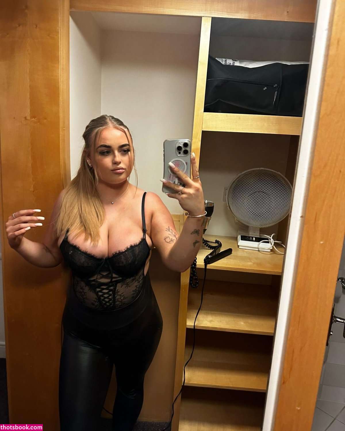 hollyevansx Photo #13