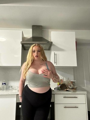 hollyevansx Photo #32