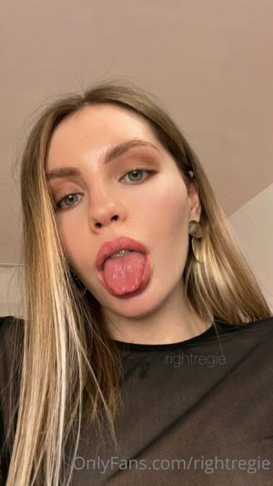 Right Regie Photo #42