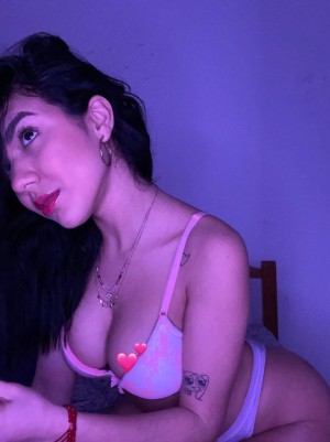 Shantal Sky Photo #9