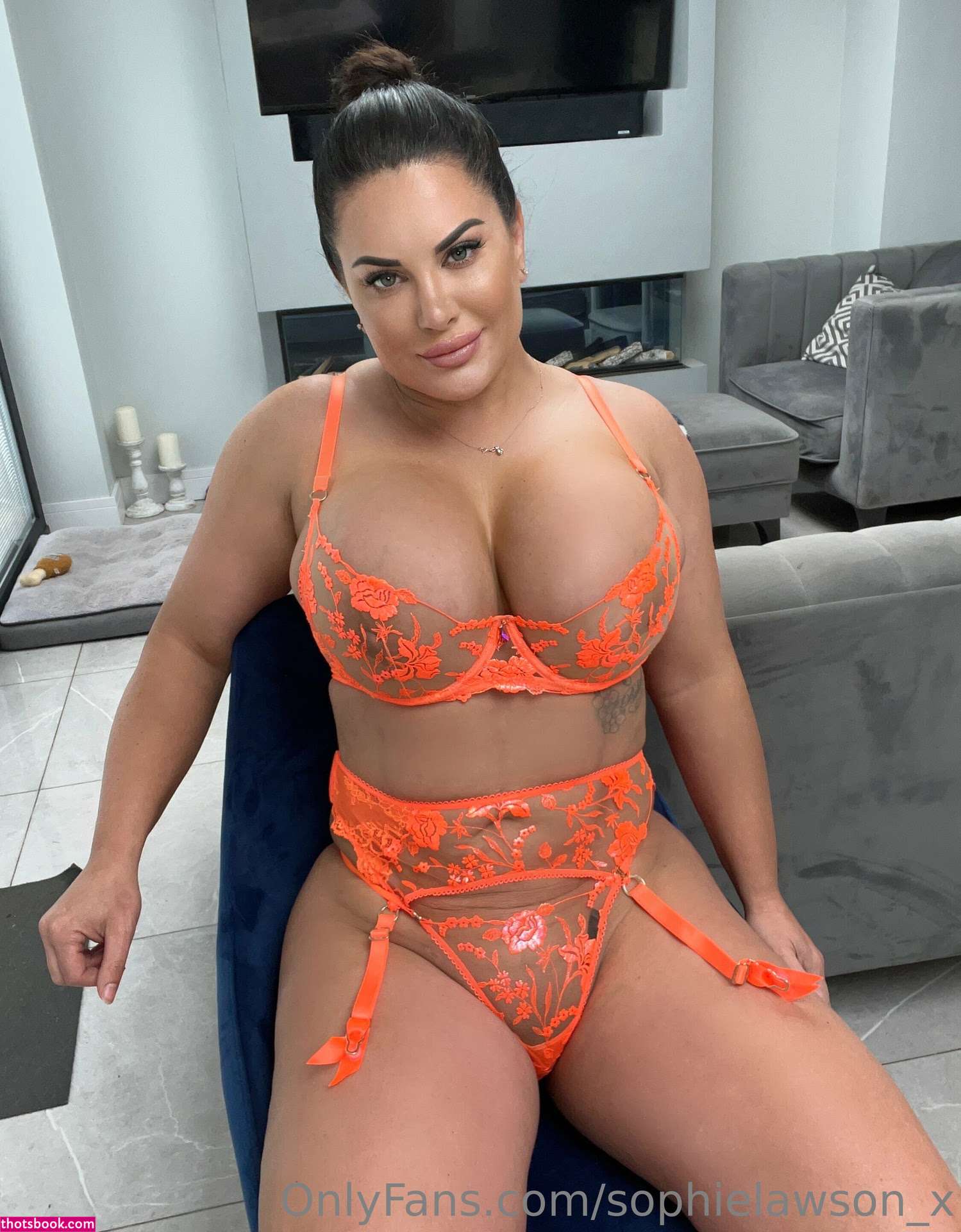 Sophie Lawson Photo #44