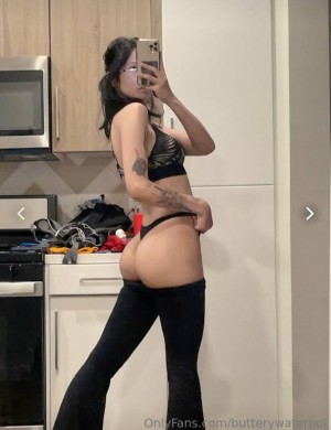 Butterywaterboi Photo #52