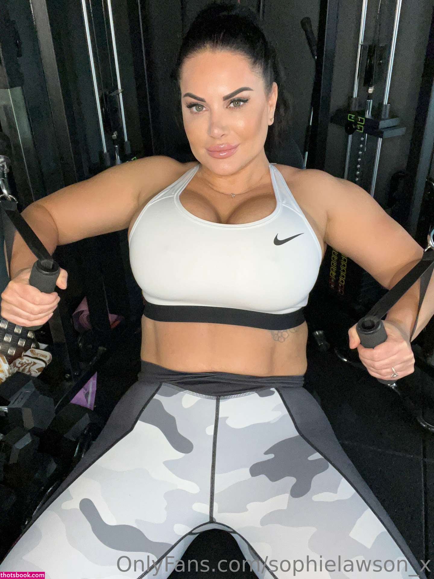 Sophie Lawson Photo #75