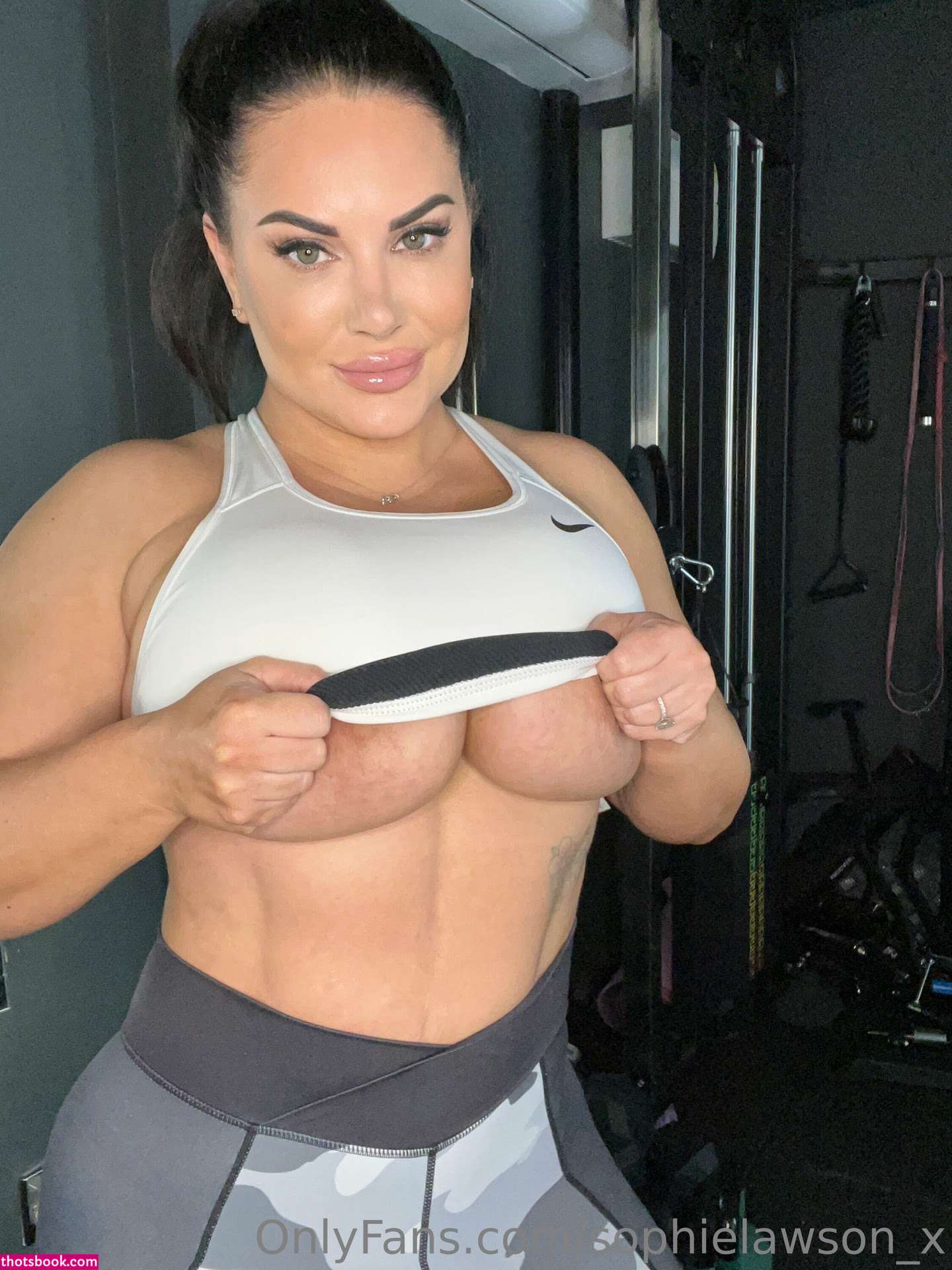 Sophie Lawson Photo #76