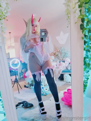 Monstergirl Photo #194
