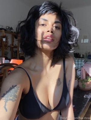 Riya Hamid Photo #10