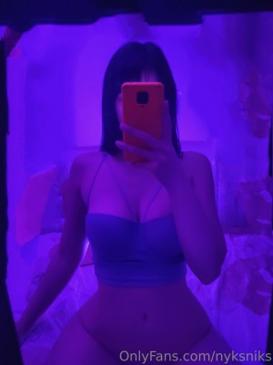 Nyks Niks Photo #124