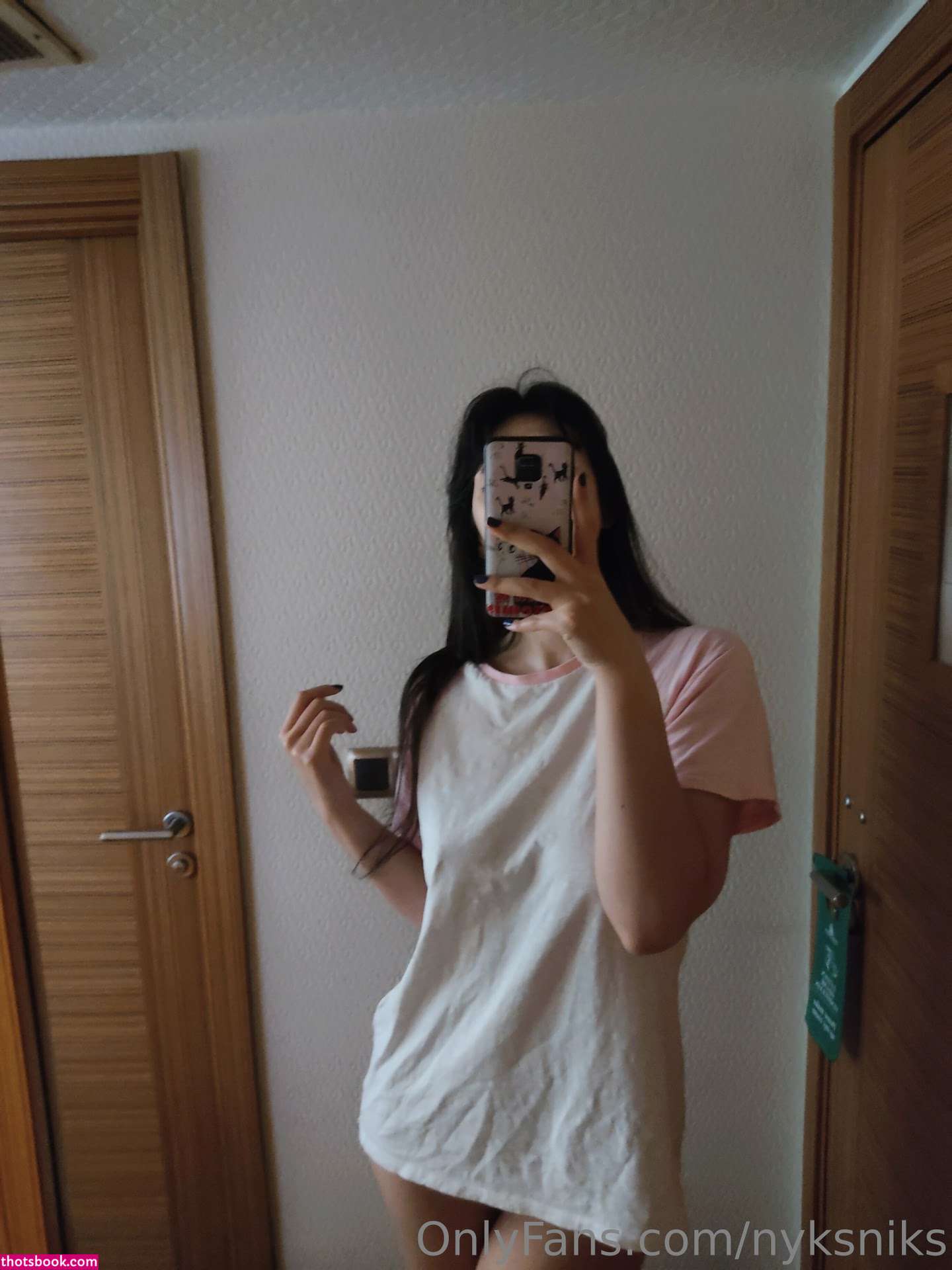 Nyks Niks Photo #135