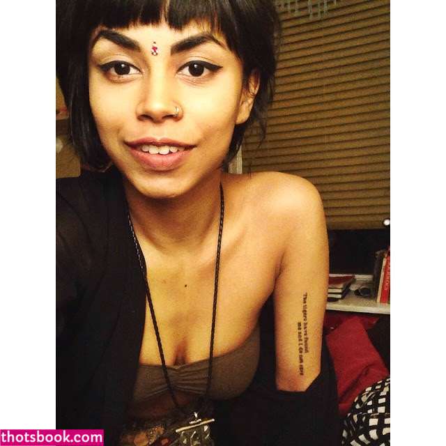 Riya Hamid Photo #74