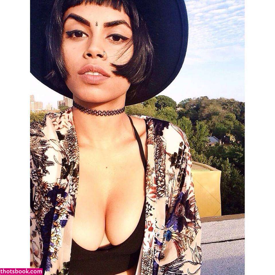 Riya Hamid Photo #82