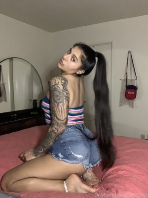 solidgoddess97 Photo #10